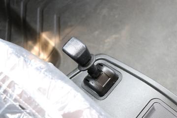 �����ؿ� ����M6000 �콢�� 300���� 4X2 9.85��AMT�Զ�����ʽ�ػ���(����)(SX5189XXYVB721)ͼƬ