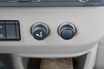 �����ؿ� ����M6000 �콢�� 300���� 4X2 9.85��AMT�Զ�����ʽ�ػ���(����)(SX5189XXYVB721)ͼƬ