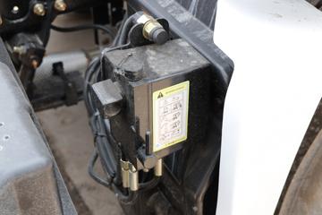 �����ؿ� ����M6000 �콢�� 300���� 4X2 9.85��AMT�Զ�����ʽ�ػ���(����)(SX5189XXYVB721)ͼƬ