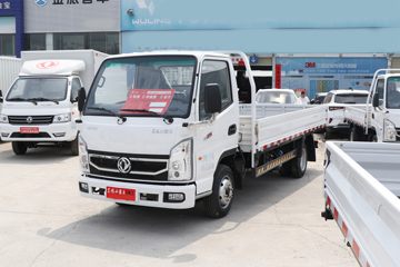 东风 小霸王W15 102马力 4.05米单排栏板微卡