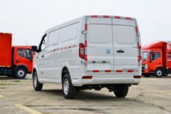 东风股份 御风EM26 3T 4.865米纯电动厢式运输车(续航220km)41.86kWh