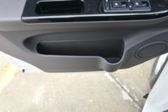 东风股份 御风EM26 3T 4.865米纯电动厢式运输车(续航220km)41.86kWh