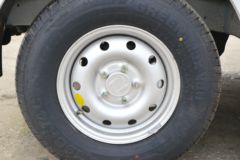 东风股份 御风EM26 3T 4.865米纯电动厢式运输车(续航220km)41.86kWh