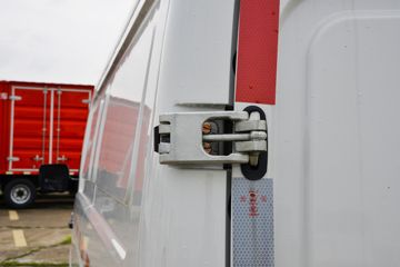 ����ɷ� ����EM27L 3.2T 2�� 5.265�״��綯��ʽ���䳵(��γ)41.86kWhͼƬ