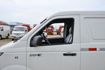 ����ɷ� ����EM27L 3.2T 2�� 5.265�״��綯��ʽ���䳵(��γ)41.86kWhͼƬ