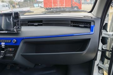 ����ɷ� ����EM27L 3.2T 2�� 5.265�״��綯��ʽ���䳵(��γ)41.86kWhͼƬ