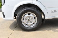 江铃汽车 福顺 2023款 146马力 2.0T柴油 3座 短轴中顶厢式运输车