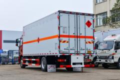 一汽解放 J6L 240马力 4X2 6.8米易燃气体厢式运输车(楚飞牌)(CLQ5181XRQ6CA)