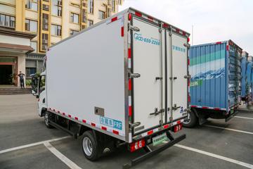 宇通轻卡 T2 C系 3.8米单排纯电动冷藏车77.28kWh图片