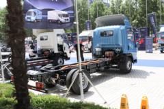 中国重汽HOWO 蓝立方统帅 4.5T 4.15米单排纯电动厢式轻卡(ZZ5047XXYG3314Z144BEVA0)100.46kWh