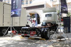 中国重汽HOWO 统帅 4.5T 4.15米单排纯电动厢式轻卡100.46kWh 中国重汽HOWO 统帅 4.5T 4.15米单排纯电动厢式轻卡100.46kWh