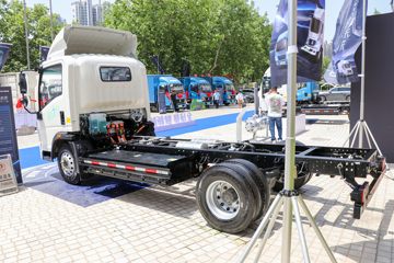 йHOWO ͳ˧ 4.5T 4.15׵Ŵ綯դʽῨ131.98kWhͼƬ