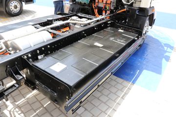 йHOWO ͳ˧ 4.5T 4.15׵Ŵ綯դʽῨ131.98kWhͼƬ
