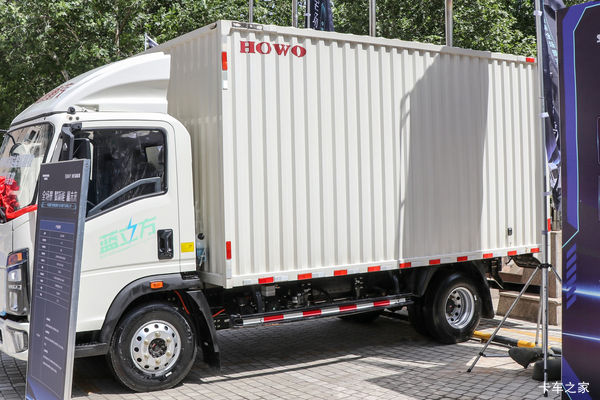 ���� 4.15�׵��Ŵ��綯��ʽ�Ῠ ����150.83kWh