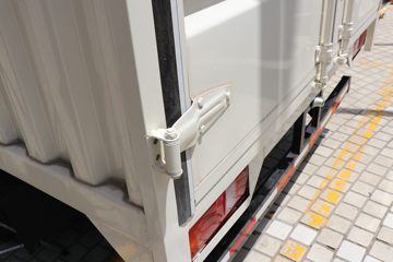 �й�����HOWO ���� 4.5T 4.15�׵��Ŵ��綯��ʽ�Ῠ100.27kWhͼƬ