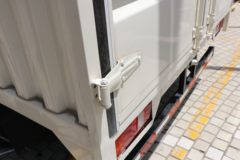 中国重汽HOWO 蓝立方悍将 4.5T 4.15米单排纯电动厢式轻卡100.27kWh