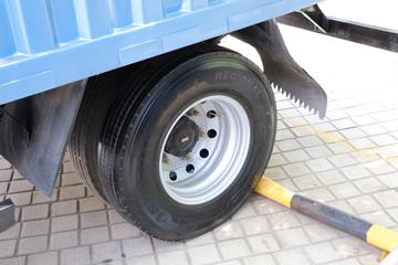 �й�����HOWO ͳ˧ 4.5T 4.15�׵��Ŵ��綯��ʽ�Ῠ(��ɫ)100.46kWhͼƬ