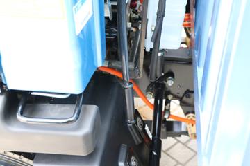 �й�����HOWO ͳ˧ 4.5T 4.15�׵��Ŵ��綯��ʽ�Ῠ(��ɫ)100.46kWhͼƬ