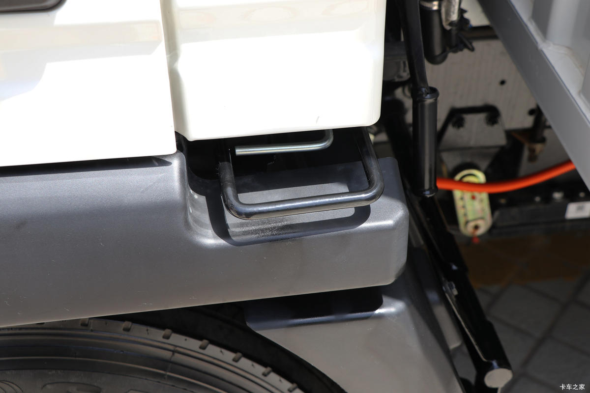 йHOWO ͳ˧ 4.5T 4.15׵Ŵ綯ʽῨ(ɫ)(ZZ5047XXYH3414Z147BEV96)96.26kWh