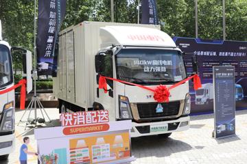 йHOWO ͳ˧ 4.5T 4.15׵Ŵ綯ʽῨ(ɫ)(ZZ5047XXYH3414Z147BEV96)96.26kWhͼƬ