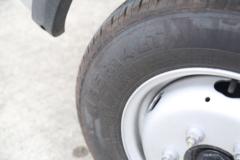 SRM鑫源 T5LEV 2024款城际版 3.5T 3.7米单排纯电动栏板微卡70.47kWh