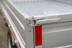 SRM鑫源 T5LEV 2024款城际版 3.5T 3.7米单排纯电动栏板微卡70.47kWh