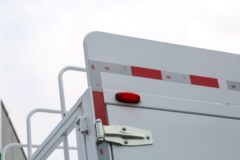 比亚迪T5DM 财富版 4.5T 4.03米单排插电式增程混合动力仓栅式轻卡18.3kWh