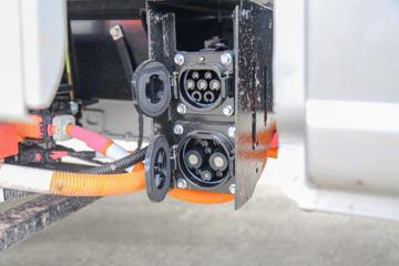 SRM��Դ T5LEV 2024����а� 3.5T 3.7�׵��Ŵ��綯����΢��(JKC1034D0X1BEV)55.7kWhͼƬ