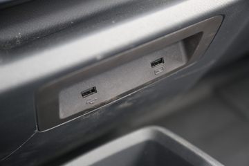 ŷ���� ����EX 4.5T 3.8�׵��Ŵ��綯��ʽС��63.75kWhͼƬ