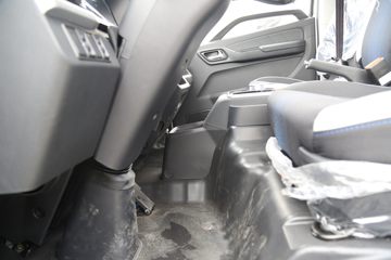 ŷ���� ����EX 4.5T 3.8�׵��Ŵ��綯��ʽС��63.75kWhͼƬ