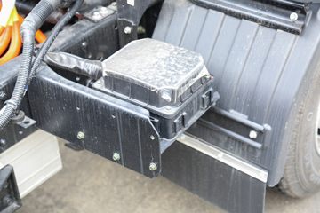 ŷ���� ����EX 4.5T 3.8�׵��Ŵ��綯��ʽС��63.75kWhͼƬ