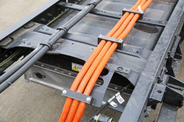 ŷ���� ����EX 4.5T 3.8�׵��Ŵ��綯��ʽС��63.75kWhͼƬ