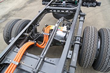 ŷ���� ����EX 4.5T 3.8�׵��Ŵ��綯��ʽС��63.75kWhͼƬ