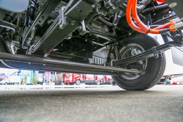 ŷ���� ����EX 4.5T 3.8�׵��Ŵ��綯��ʽС��63.75kWhͼƬ