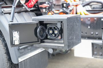 ŷ���� ����EX 4.5T 3.8�׵��Ŵ��綯��ʽС��63.75kWhͼƬ