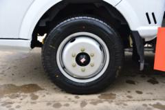 东风途逸 T5 95马力 3.5米腐蚀性物品厢式运输车(楚飞牌)(SGZ5320GFWCA6)