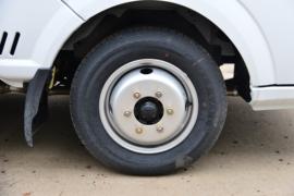 东风途逸底盘&nbsp;医疗废物转运车底盘图片