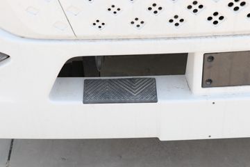 ���� �����A6 PLUS 240���� 4X2 9.8����ʽ�ػ���ͼƬ