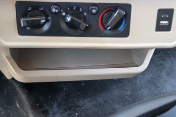 ���� �����A6 PLUS 240���� 4X2 9.8����ʽ�ػ���ͼƬ