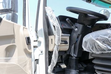 ���� �����A6 PLUS 240���� 4X2 9.8����ʽ�ػ���ͼƬ