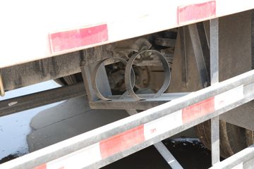 ���� �����A6 PLUS 240���� 4X2 9.8����ʽ�ػ���ͼƬ