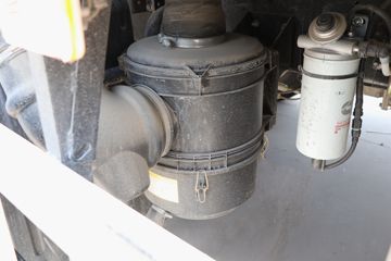 ���� �����A6 PLUS 240���� 4X2 9.8����ʽ�ػ���ͼƬ