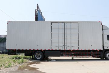 ���� �����A6 PLUS 240���� 4X2 9.8����ʽ�ػ���ͼƬ