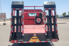 凯马 凯捷M3 130马力 4X2 摆臂式垃圾车(KMC5042ZBSD336DP6)