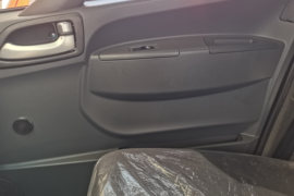 凯捷M6&nbsp;垃圾运输车驾驶室图片