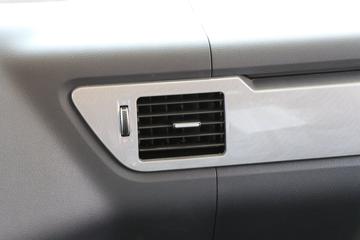 һ����� J7�ؿ� 600���� 6X4 LNG�Զ���ǣ����(Һ��)ͼƬ