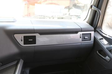 һ����� J7�ؿ� 600���� 6X4 LNG�Զ���ǣ����(Һ��)ͼƬ