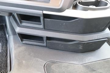 һ����� J7�ؿ� 600���� 6X4 LNG�Զ���ǣ����(Һ��)ͼƬ