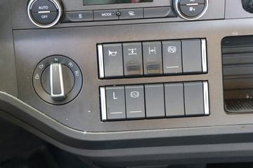 һ����� J7�ؿ� 600���� 6X4 LNG�Զ���ǣ����(Һ��)ͼƬ