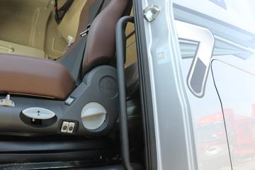 һ����� J7�ؿ� 600���� 6X4 LNG�Զ���ǣ����(Һ��)ͼƬ